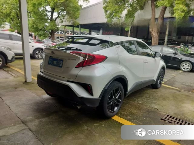 Toyota C-HR id 4257781 из Китая 9