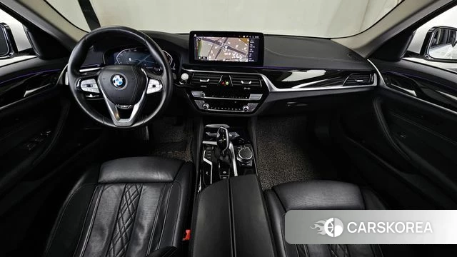 BMW 5 Series (G30) id 3833607 из Кореи 17