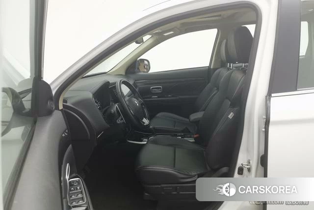 Mitsubishi  Outlander id 4210094 из Китая 21