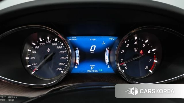 Maserati Quattroporte id 4285265 из Кореи 31
