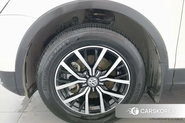 Volkswagen Tiguan L id 4210112 из Китая 21