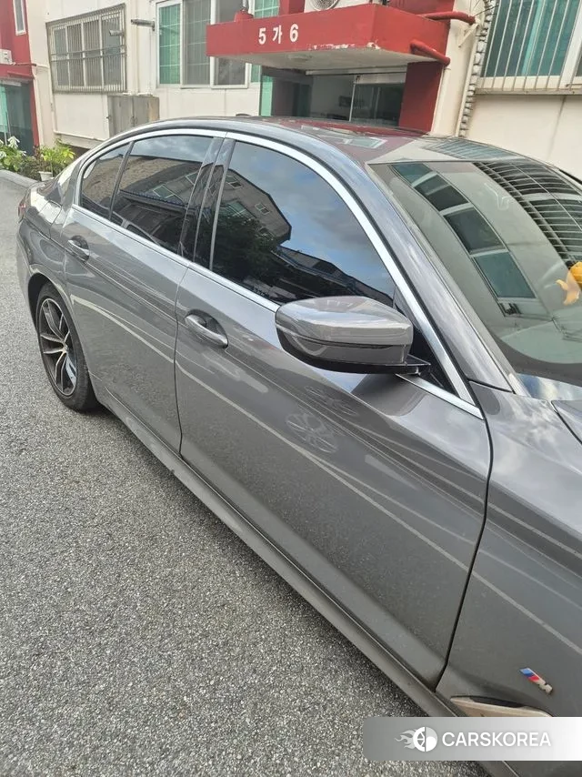 BMW 5 Series (G30) id 3137454 из Кореи 13