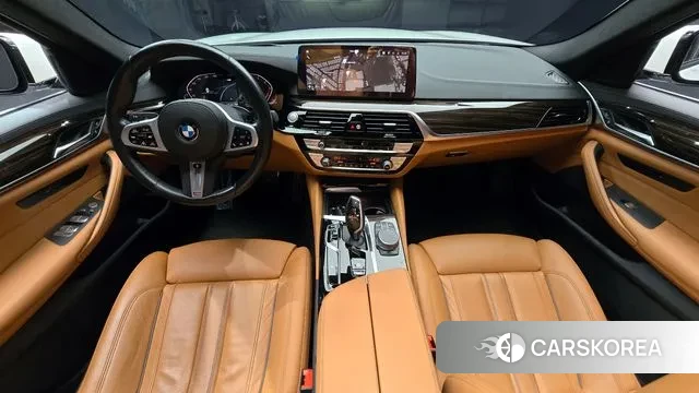 BMW 5 Series (G30) id 3070997 из Кореи 17