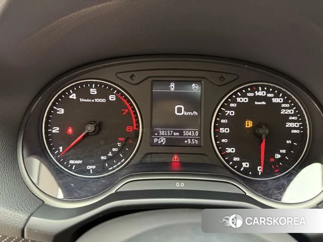 Audi Q2L id 4299422 из Китая 16