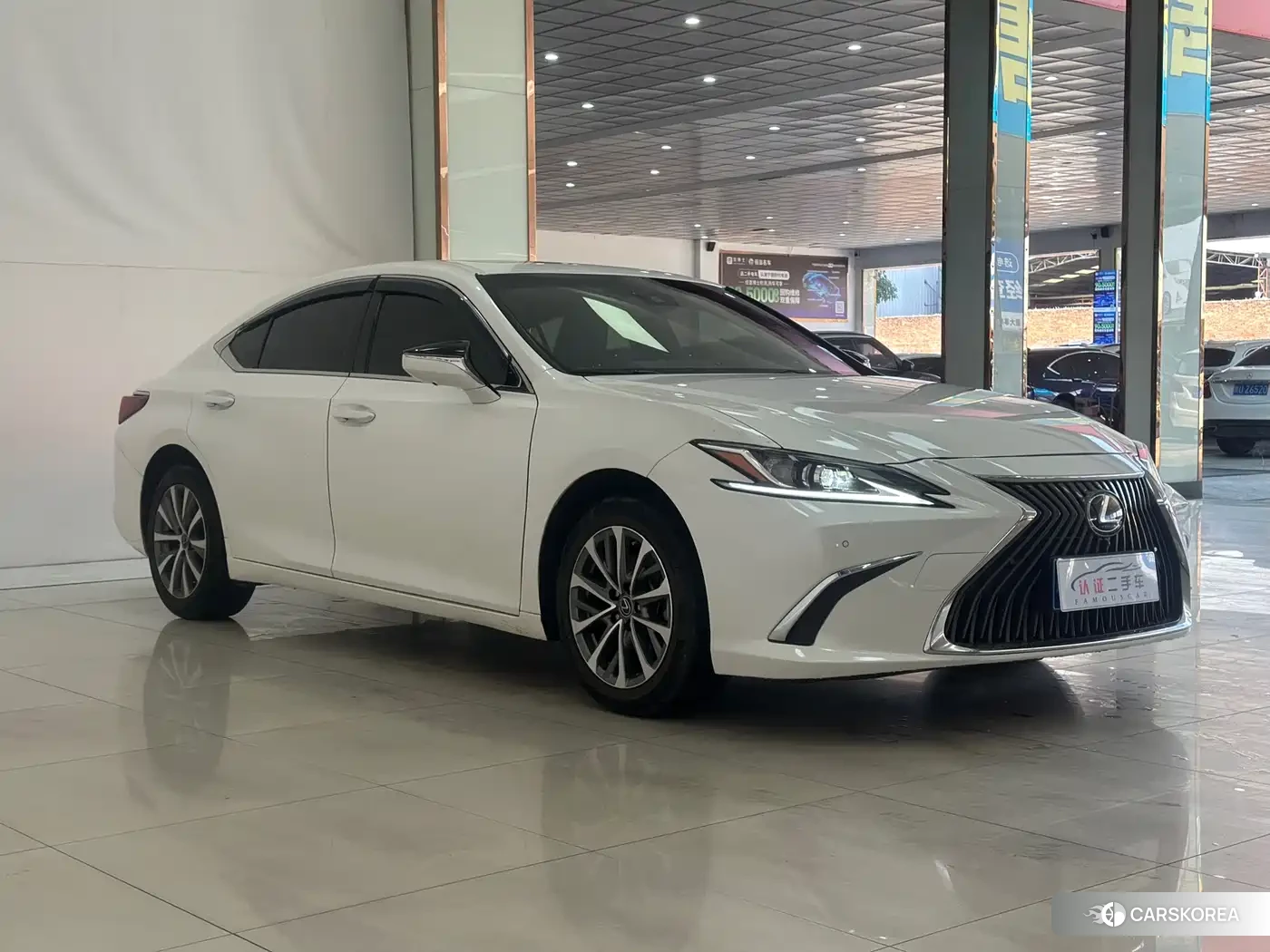 Lexus ES id 4546030 из Китая 17