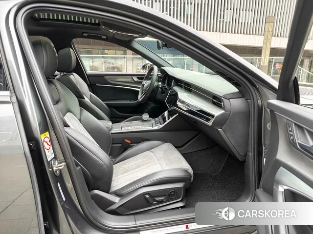 Audi A6L id 3939261 из Китая 16