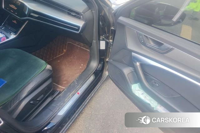 Audi A6L id 4301609 из Китая 14