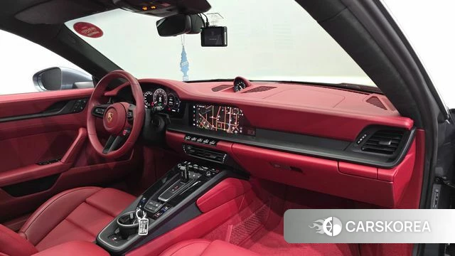 Porsche 911(992) id 4479936 из Кореи 29