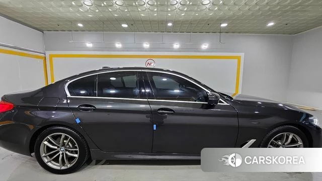 BMW 5 Series (G30) id 4708372 из Кореи 17