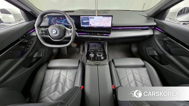 BMW 5 Series (G60) id 3831824 из Кореи 17