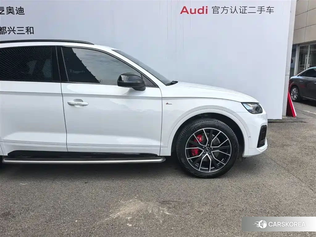 Audi Q5L id 4589106 из Китая 17