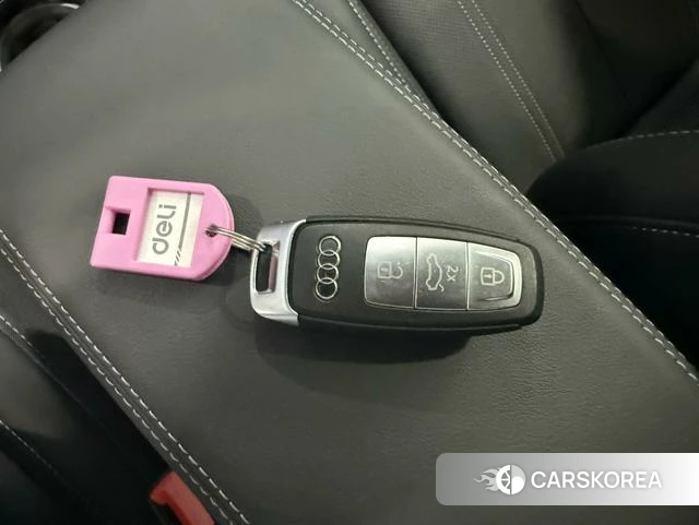 Audi Q4 e-tron id 4256918 из Китая 24