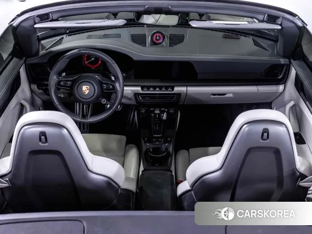 Porsche 911(992) id 3502046 из Кореи 13