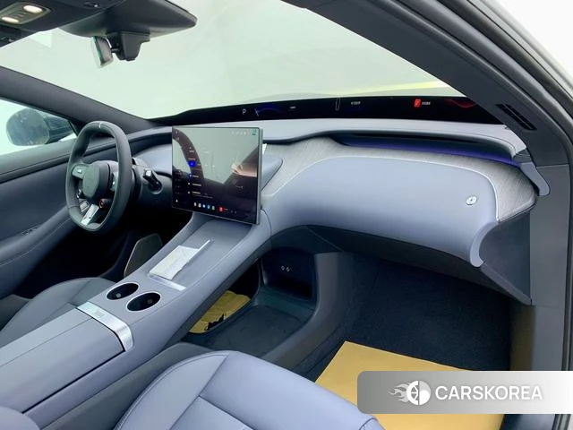 Xiaomi Car Xiaomi YU7 id 3919469 из Китая 26