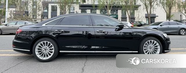 Audi A8 id 4335166 из Китая 16