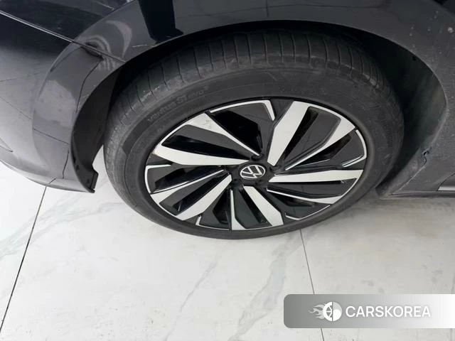 Volkswagen Passat id 4277809 из Китая 7