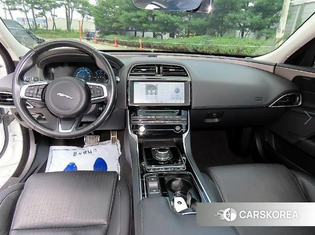 Jaguar XE id 4741936 из Кореи 17
