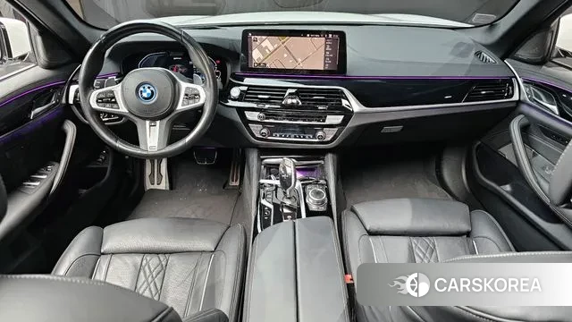 BMW 5 Series (G30) id 2993890 из Кореи 17