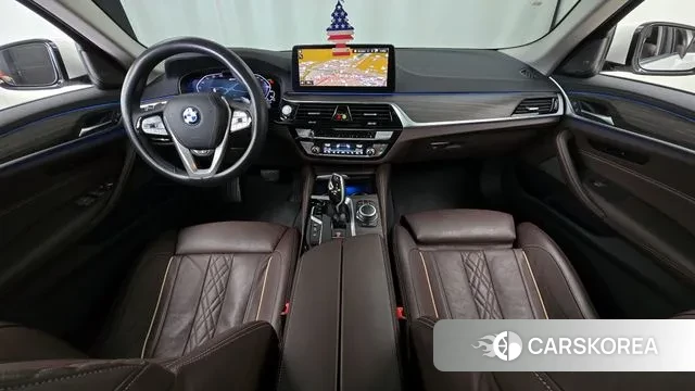 BMW 5 Series (G30) id 2989460 из Кореи 17