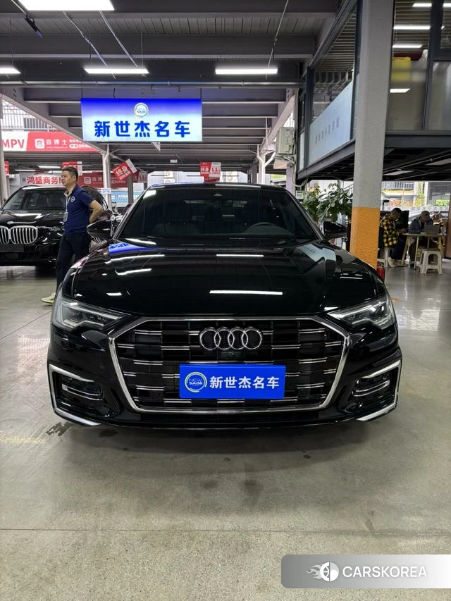 Audi A6L id 4290081 из Китая 7