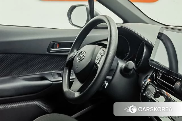 Toyota C-HR id 4259128 из Китая 21