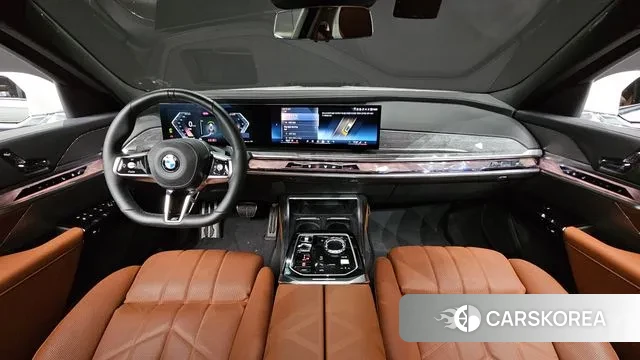 BMW 7 Series (G70) id 2993136 из Кореи 17