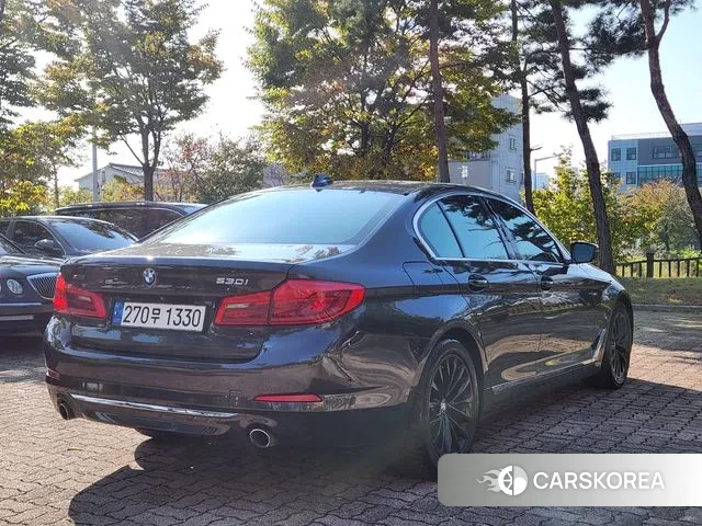 BMW 5 Series (G30) id 3302664 из Кореи 17