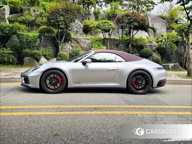 Porsche 911(992) id 3599964 из Кореи 17