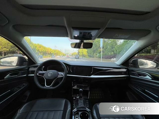 Volkswagen Passat id 4272079 из Китая 7