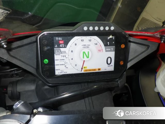 Honda CBR1000RR-R FIREBLADE id 3949952 из Японии 31