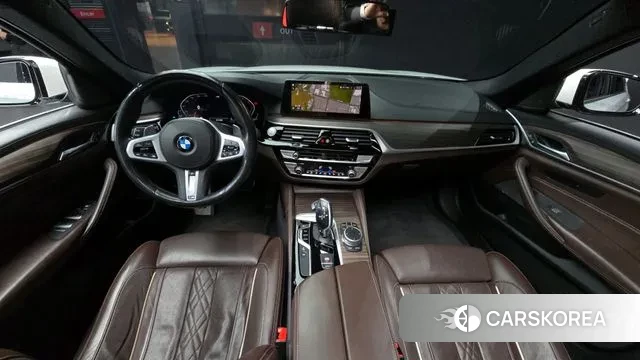 BMW 5 Series (G30) id 3788814 из Кореи 17