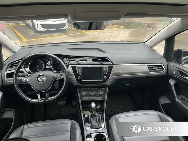 Volkswagen Touran L id 4219936 из Китая 9