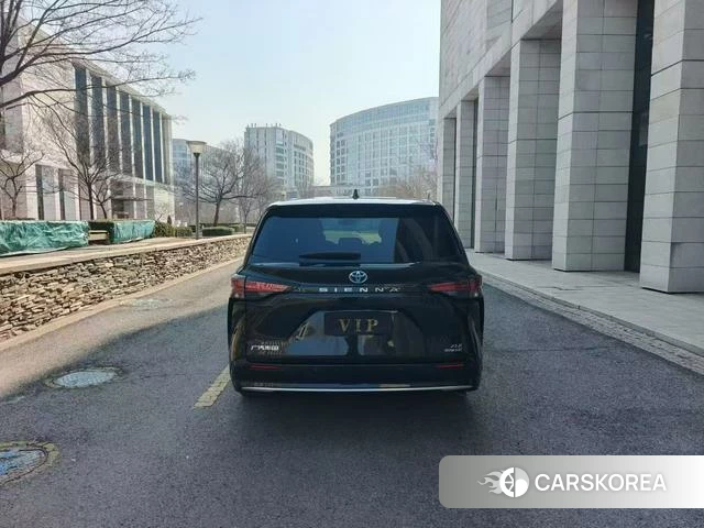 Toyota Saina id 4205843 из Китая 7