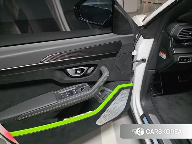 Lamborghini Urus id 3200648 из Кореи 7