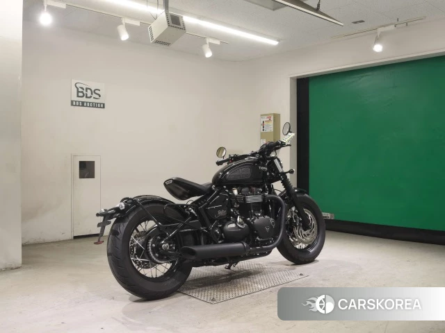 Triumph BONNEVILLE BOBBER 2020 из Японии, фото 4