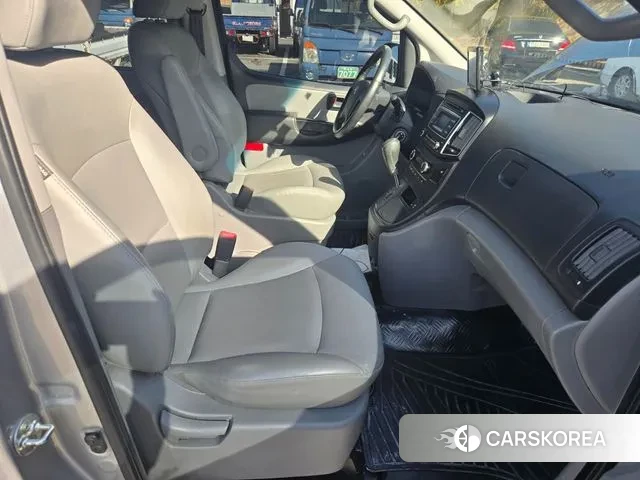 Hyundai The New Grand Starex id 3425499 из Кореи 15