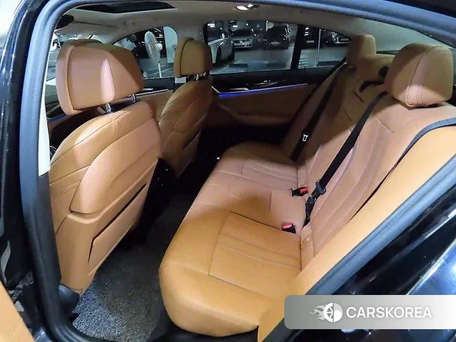 BMW 5 Series (G30) id 3350189 из Кореи 17