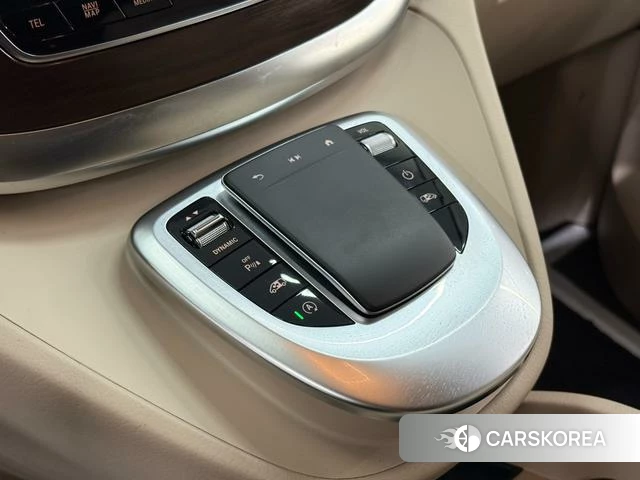 Mercedes-Benz V-class id 4209762 из Китая 17