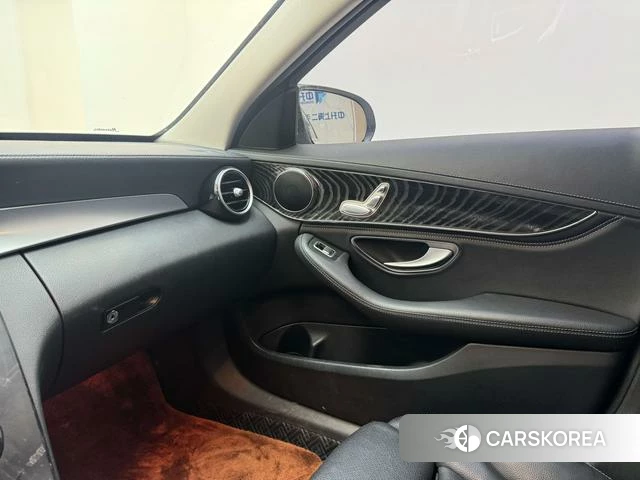 Mercedes-Benz Class C id 3856883 из Китая 19