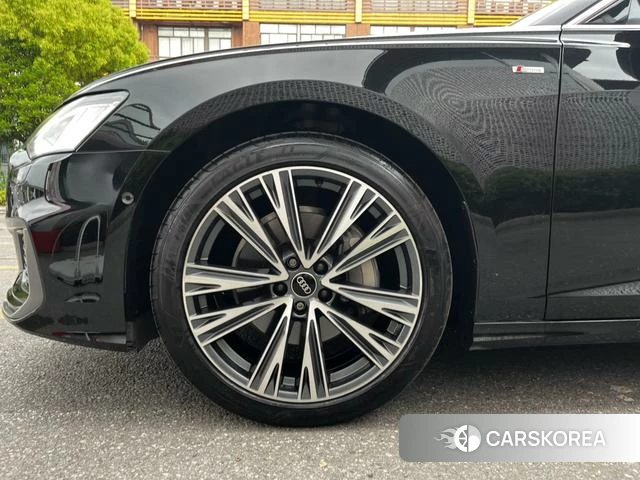Audi A6L id 3957617 из Китая 17