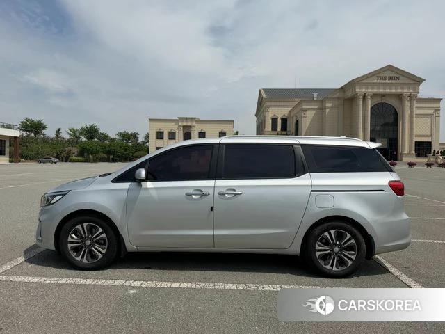 Kia The New Carnival id 4345737 из Кореи 17