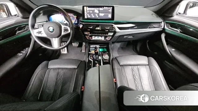 BMW 5 Series (G30) id 3639426 из Кореи 17