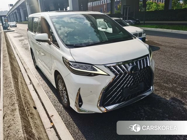 Lexus LM id 4290860 из Китая 19