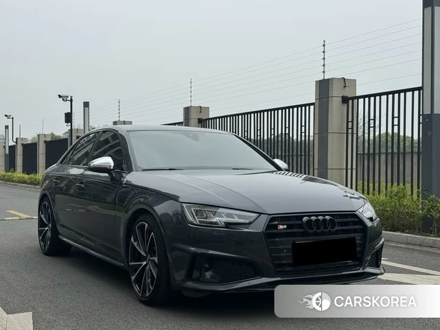 Audi S4 id 3882364 из Китая 10