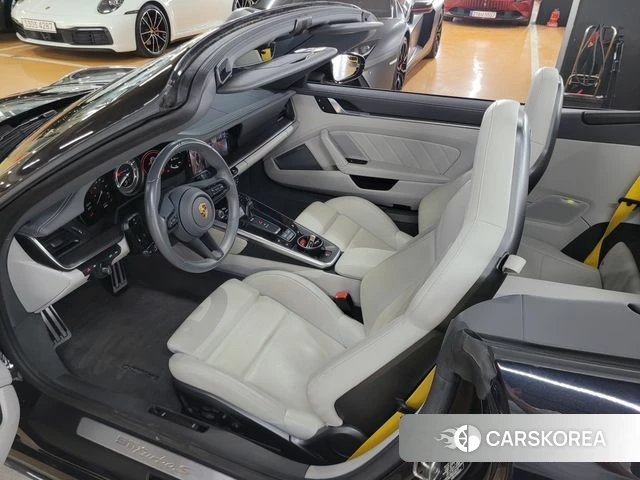 Porsche 911(992) id 4414769 из Кореи 17