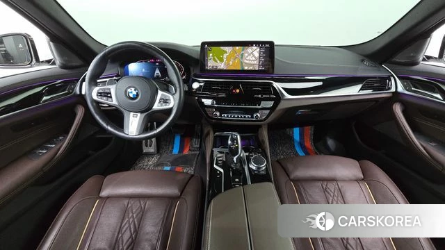 BMW 5 Series (G30) id 3898272 из Кореи 17