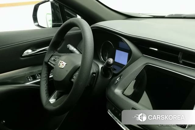 Cadillac XT4 id 4211479 из Китая 21