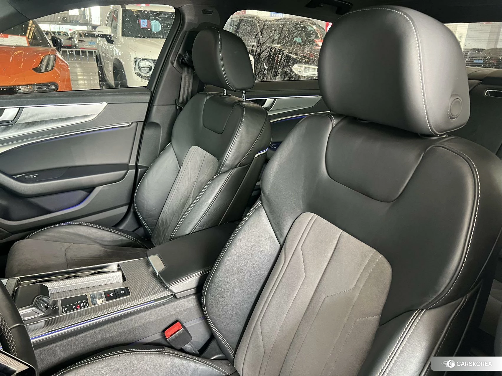Audi A6L id 4492913 из Китая 9