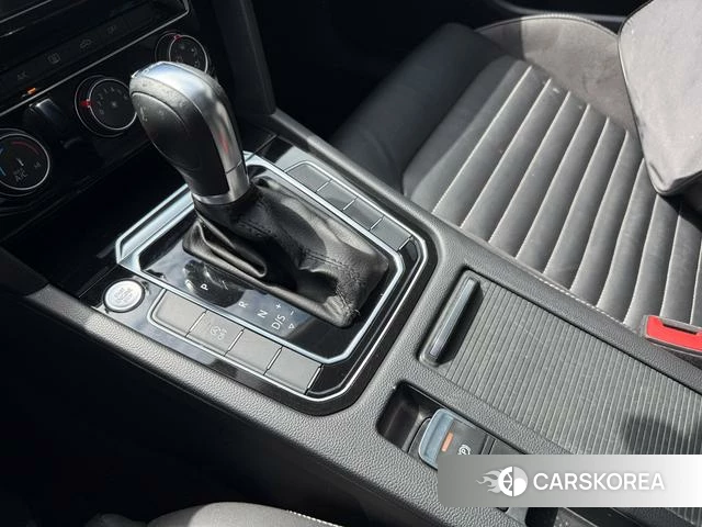 Volkswagen Magotan id 4274192 из Китая 11