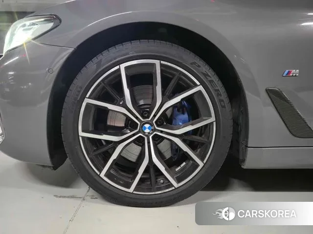 BMW 5 Series (G30) id 3017714 из Кореи 17